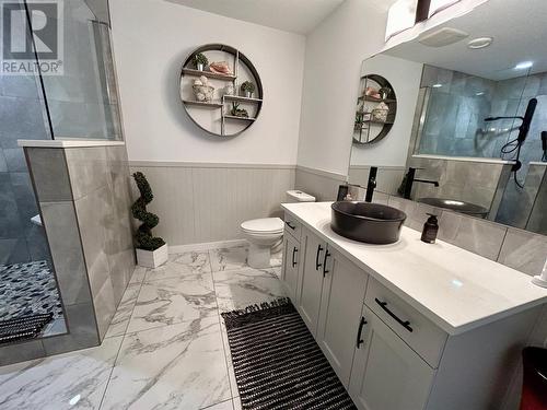 4140 20 Street Ne, Salmon Arm, BC - Indoor Photo Showing Bathroom