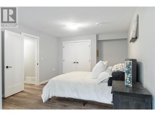 4140 20 Street Ne, Salmon Arm, BC - Indoor Photo Showing Bedroom