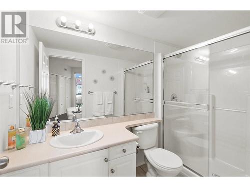 1088 Sunset Drive Unit# 535, Kelowna, BC - Indoor Photo Showing Bathroom