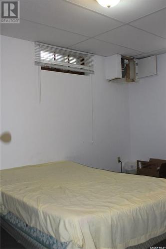 706 3Rd Street E, Shaunavon, SK - Indoor Photo Showing Bedroom