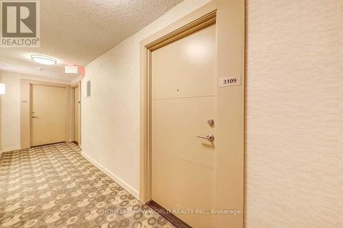 3109 - 50 Town Centre Court, Toronto, ON - Indoor Photo Showing Other Room