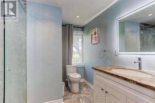 2 Preston Ave, Whitchurch-Stouffville, ON - Indoor Photo Showing Bathroom