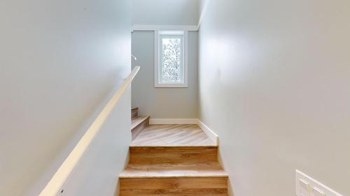 240 Shadow Mountain Boulevard, Cranbrook, BC - Indoor Photo Showing Bathroom