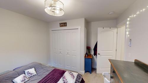 240 Shadow Mountain Boulevard, Cranbrook, BC - Indoor Photo Showing Bedroom