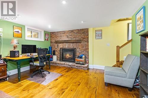 130 Wodehouse Court, Grey Highlands, ON - Indoor With Fireplace
