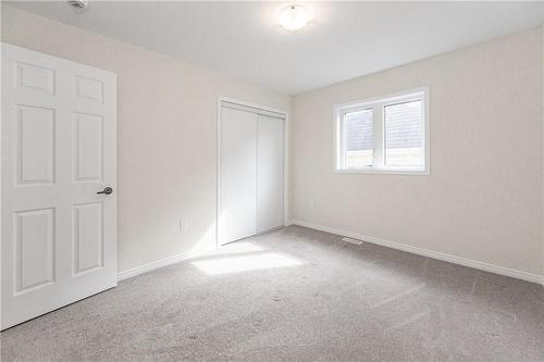 35 Mull Avenue, Caledonia, ON - Indoor Photo Showing Other Room