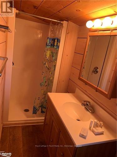 Island B462-1 Islans B462-1, The Archipelago (Archipelago South), ON - Indoor Photo Showing Bathroom