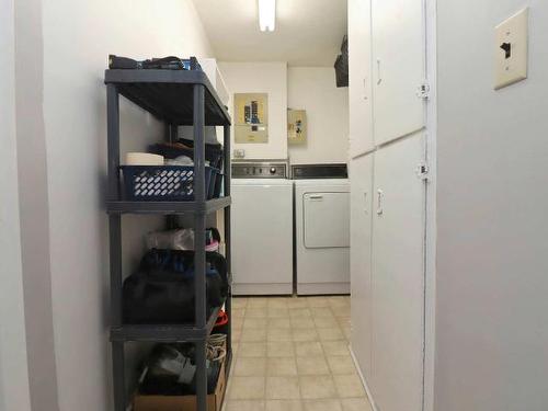 6026 Lakeview Road, Chase, BC - Indoor Photo Showing Laundry Room