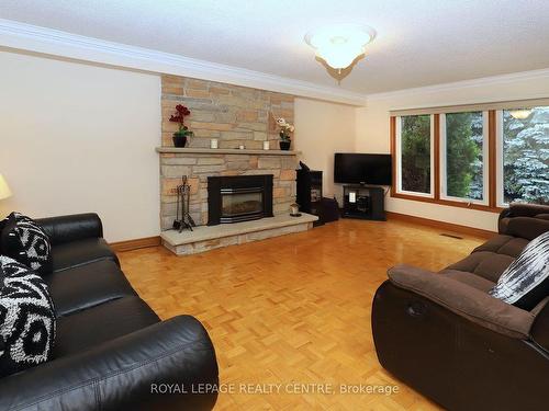 4229 Capilano Crt, Mississauga, ON - Indoor Photo Showing Living Room With Fireplace