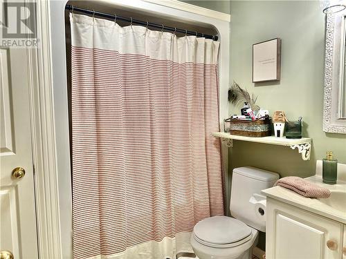 151 Macdonald Boulevard, Alexandria, ON - Indoor Photo Showing Bathroom
