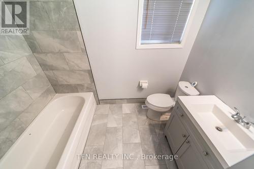 65 Cedarwood Cres, Brampton, ON - Indoor Photo Showing Bathroom