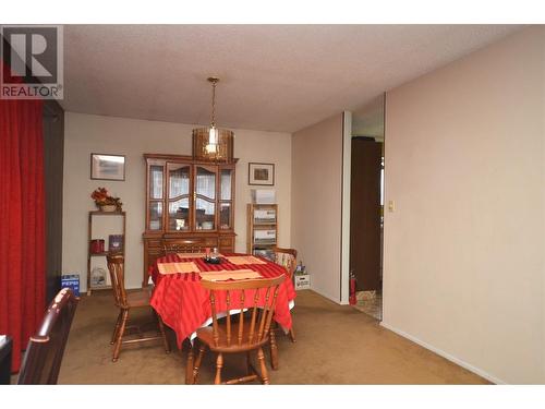 3900 13 Street, Vernon, BC - Indoor Photo Showing Dining Room
