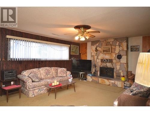 3900 13 Street, Vernon, BC - Indoor Photo Showing Living Room With Fireplace