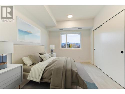 1220 Pacific Avenue Unit# 406, Kelowna, BC - Indoor Photo Showing Bedroom