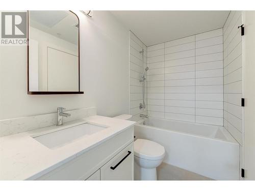 1220 Pacific Avenue Unit# 208, Kelowna, BC - Indoor Photo Showing Bathroom