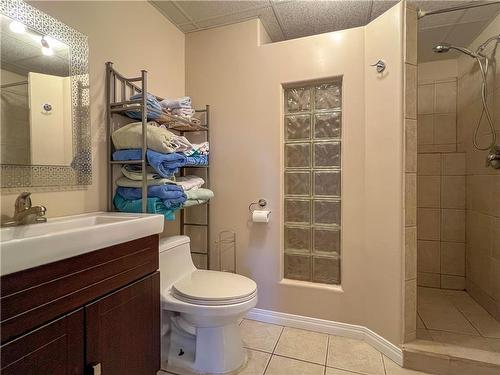 273 Pilling Drive, Brandon, MB - Indoor Photo Showing Bathroom