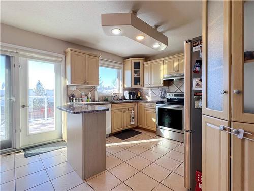 273 Pilling Drive, Brandon, MB - Indoor Photo Showing Kitchen