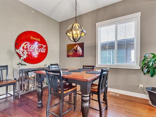 331 Cordon Place, Vernon, BC - Indoor Photo Showing Dining Room