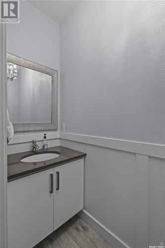 42 Hinz Place, Prince Albert, SK - Indoor Photo Showing Bathroom