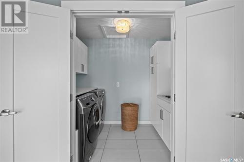42 Hinz Place, Prince Albert, SK - Indoor Photo Showing Laundry Room