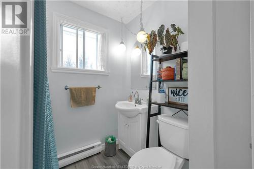 217 Monteith, Fredericton, NB - Indoor Photo Showing Bathroom