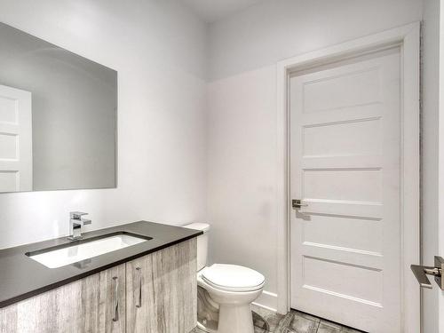 Powder room - 1721Z 51E Avenue, Laval (Laval-Ouest), QC - Indoor Photo Showing Bathroom