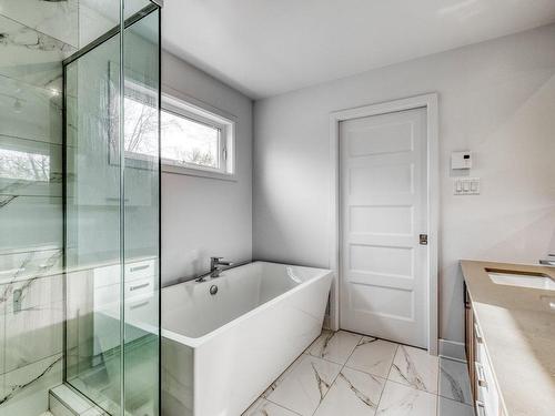 Ensuite bathroom - 1721Z 51E Avenue, Laval (Laval-Ouest), QC - Indoor Photo Showing Bathroom
