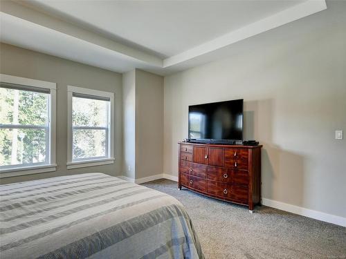 2355 Lund Rd, View Royal, BC - Indoor Photo Showing Bedroom