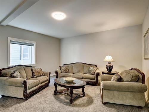 2355 Lund Rd, View Royal, BC - Indoor Photo Showing Living Room
