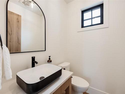 2054 Pinehurst Terr, Langford, BC - Indoor Photo Showing Bathroom