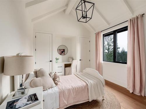 2054 Pinehurst Terr, Langford, BC - Indoor Photo Showing Bedroom