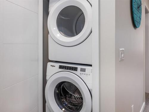 107-2301 Carrington Road, West Kelowna, BC - Indoor Photo Showing Laundry Room