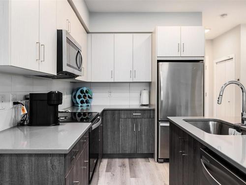 107-2301 Carrington Road, West Kelowna, BC - Indoor Photo Showing Kitchen