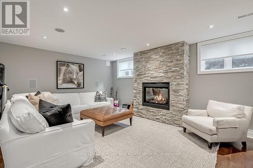 4052 Apple Valley Lane, Burlington, ON - Indoor Photo Showing Living Room With Fireplace