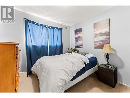 6840 89Th Street Unit# 207, Osoyoos, BC - Indoor Photo Showing Bedroom