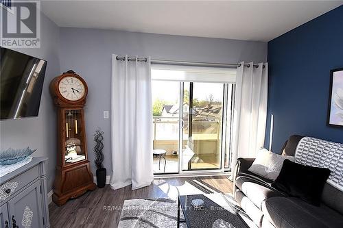 309 - 5698 Main Street, Niagara Falls, ON - Indoor Photo Showing Bedroom
