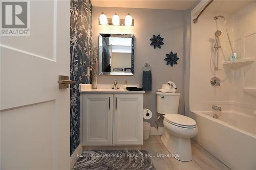 #309 -5698 Main St, Niagara Falls, ON - Indoor Photo Showing Bathroom