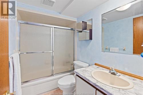 536 Front Road North, Amherstburg, ON - Indoor Photo Showing Bathroom