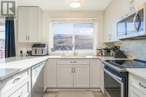 1487 Stage Rd, Cache Creek, BC - Indoor Photo Showing Kitchen