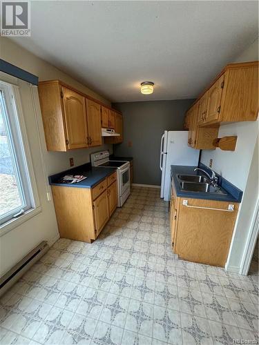 1 Birchwood Place, Saint John, NB - Indoor Photo Showing Kitchen With Double Sink