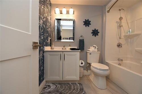 5698 Main Street|Unit #309, Niagara Falls, ON - Indoor Photo Showing Bathroom