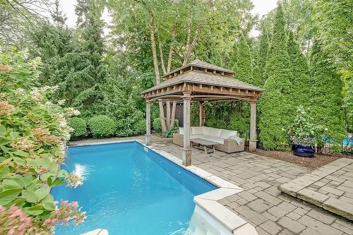 4052 Apple Valley Lane, Burlington, ON - Outdoor With In Ground Pool With Backyard
