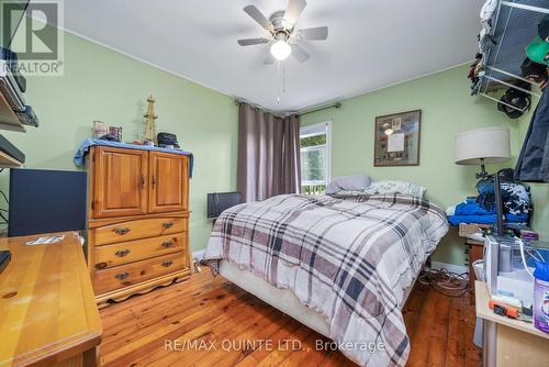 20 Roger Street, Prince Edward County, ON - Indoor Photo Showing Bedroom