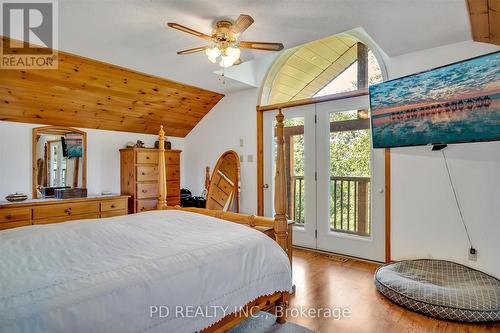 48 Sturgeon Glen Road, Kawartha Lakes (Fenelon Falls), ON - Indoor Photo Showing Bedroom