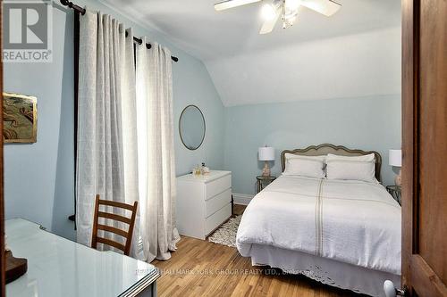 37 Elma Street S, Blue Mountains, ON - Indoor Photo Showing Bedroom