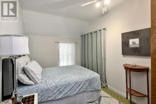 37 Elma Street S, Blue Mountains, ON - Indoor Photo Showing Bedroom