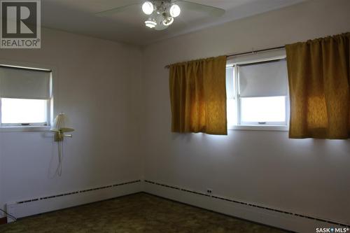 Se 13-11-05 W3, Gravelbourg Rm No. 104, SK - Indoor Photo Showing Other Room