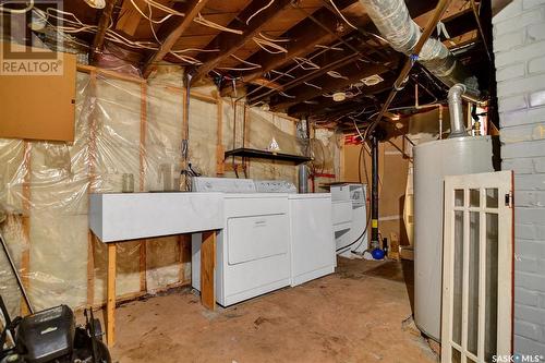1238 Elphinstone Street, Regina, SK - Indoor Photo Showing Laundry Room