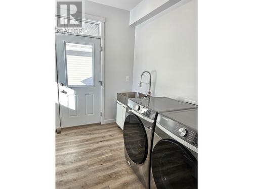 1234 Fir Street, Telkwa, BC - Indoor Photo Showing Laundry Room