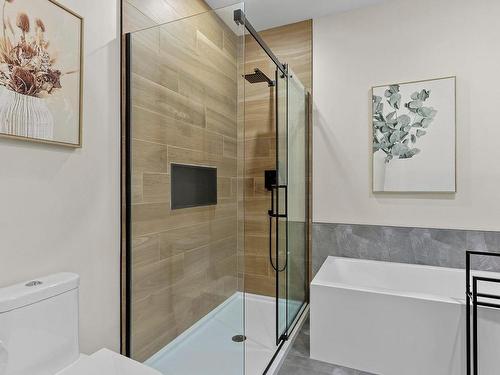 Bathroom - 29 Rue Du Quai, Saint-Louis-De-Gonzague, QC - Indoor Photo Showing Bathroom